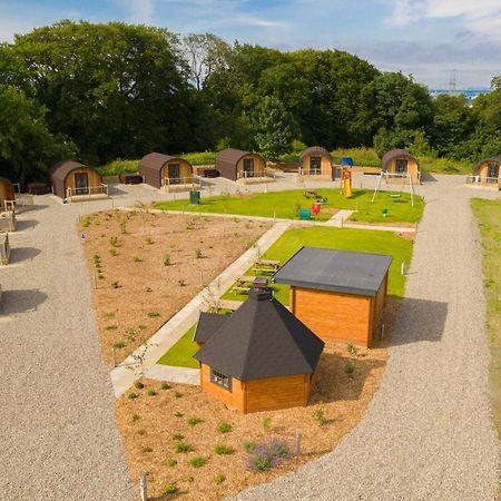 Weedingshall Lodges Falkirk Exterior foto