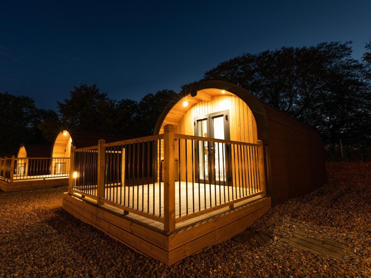 Weedingshall Lodges Falkirk Exterior foto